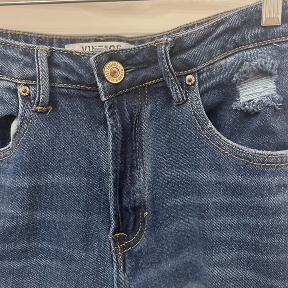 Vintage Almost Famous Woman’s Jeans - Picture 3 of 11